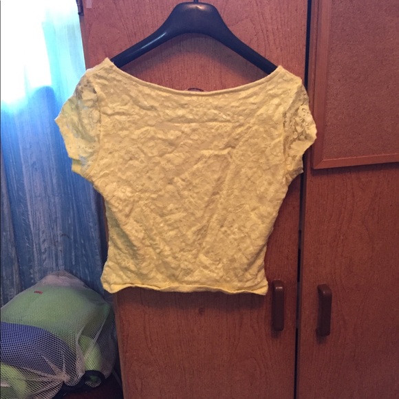 Guess Lace Crop Top - Picture 2 of 3